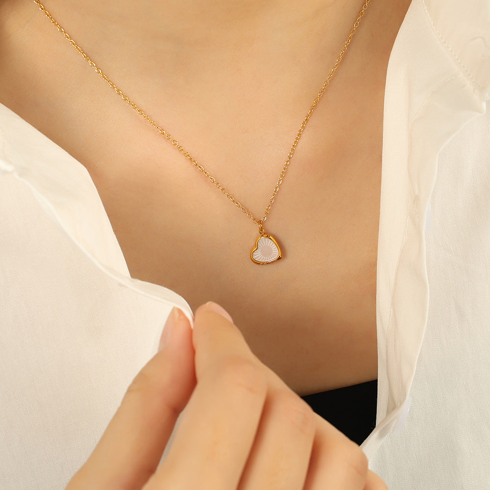 White Shell Heart Necklace – 18K Gold Plated Stainless Steel