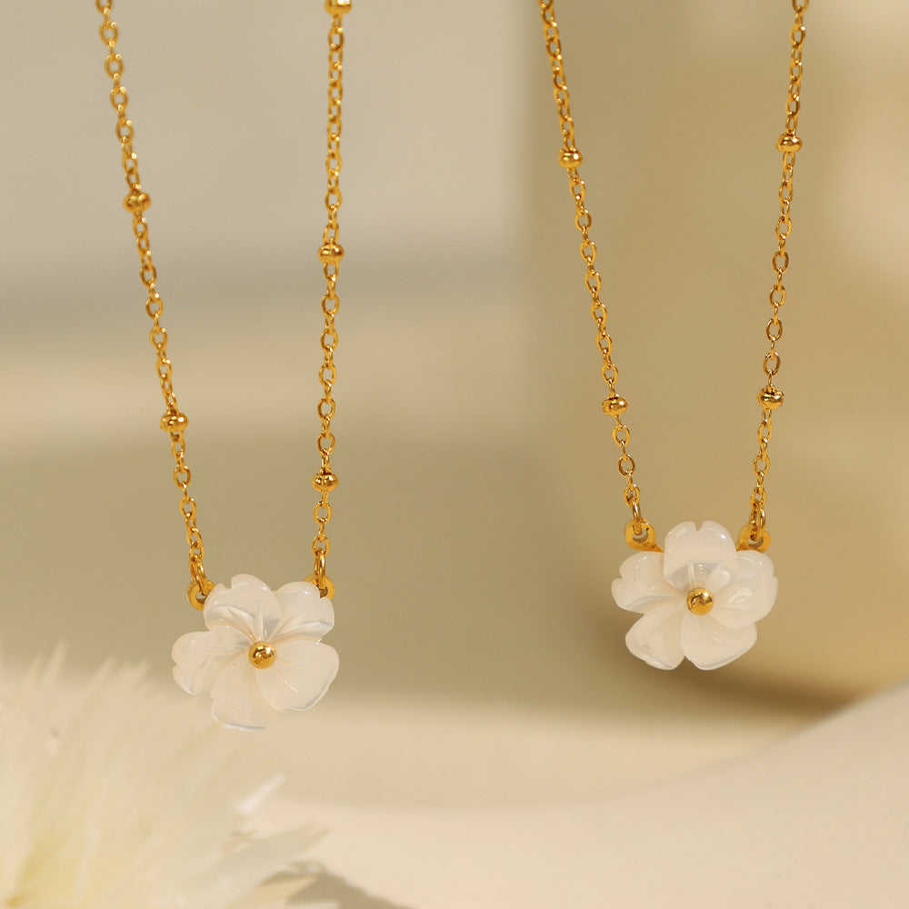 White Shell Flower Necklace – 18K Gold Plated Stainless Steel